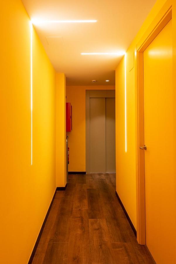 Hostelle - Women Only